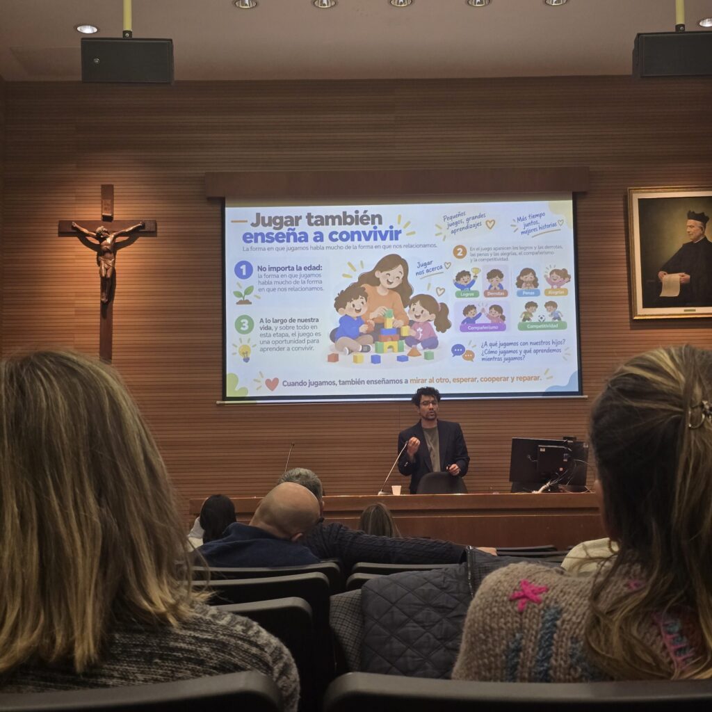 Presentación de asesoría tecnica en convivencia educativa por PACES PUCV